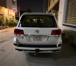 تۆیۆتا لاند کروزەر